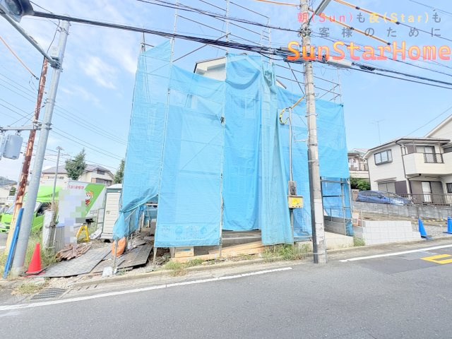 【サンスターホーム】福生市加美平3丁目　南東側角地新築戸建の外観