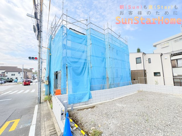 【サンスターホーム】福生市加美平3丁目　南東側角地新築戸建の外観