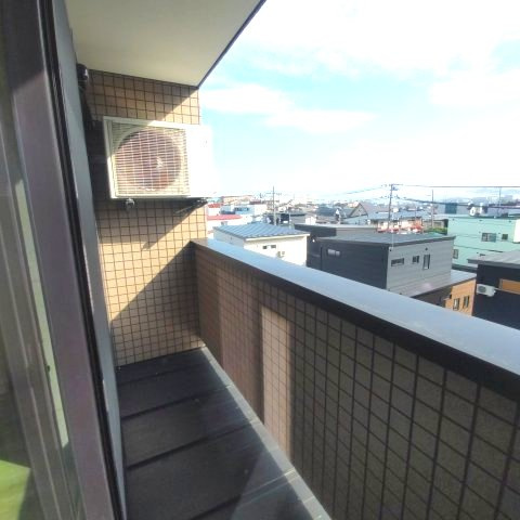 プチメゾン高砂２　A・Bのバルコニー