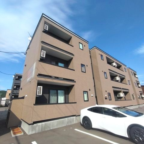 プチメゾン高砂２　A・B