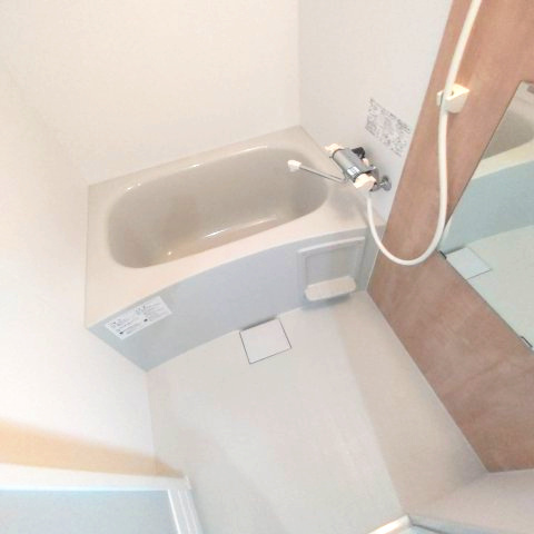 プチメゾン高砂２　A・Bの浴室
