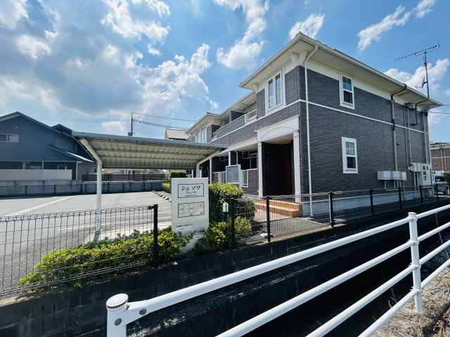 シェソワBの外観