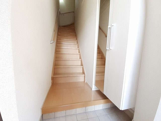 エル　フレールⅠの玄関|ゆったりとした玄関です