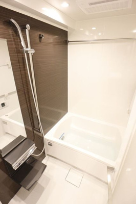【浴室】 | コンシェリア池袋 ＴＨＥ ＲＥＳＩＤＥＮＣＥ ＥＡＳＴ | 日々の疲れを癒すお風呂付です