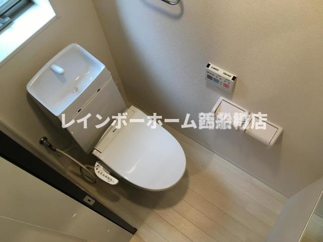 メゾンドラフィネ塩焼のトイレ