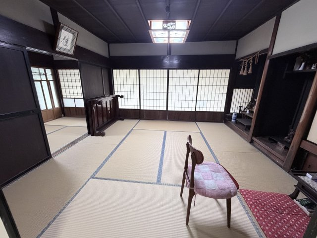 丹波市山南町大河の中古一戸建の和室|8帖