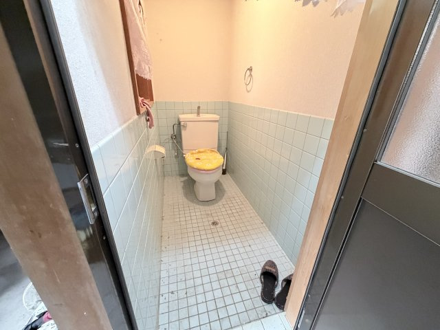 丹波市山南町大河の中古一戸建のトイレ