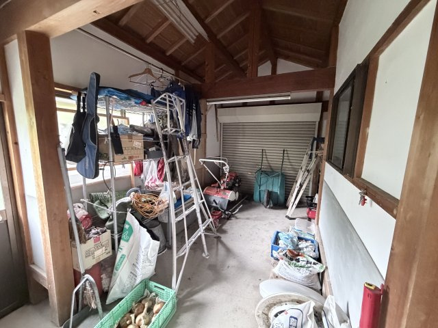 丹波市山南町大河の中古一戸建のその他|土間コンクリート