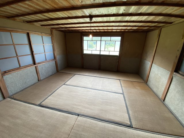 丹波市山南町大河の中古一戸建の和室|納屋2階　8帖