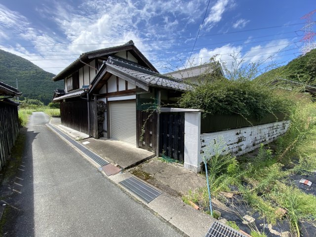 丹波市山南町大河の中古一戸建の外観