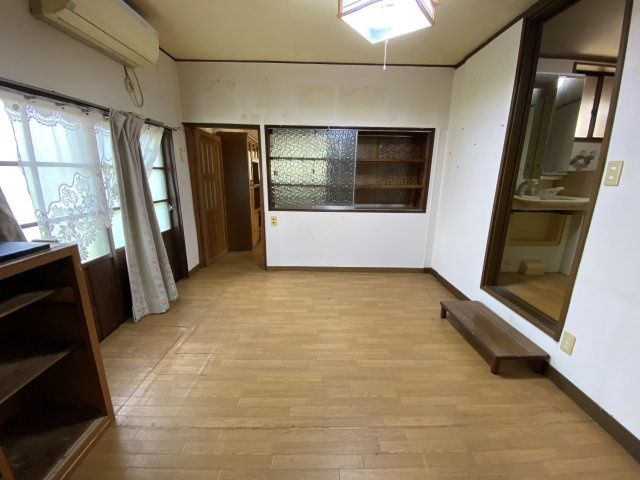 丹波市山南町大河の中古一戸建の居間・リビング