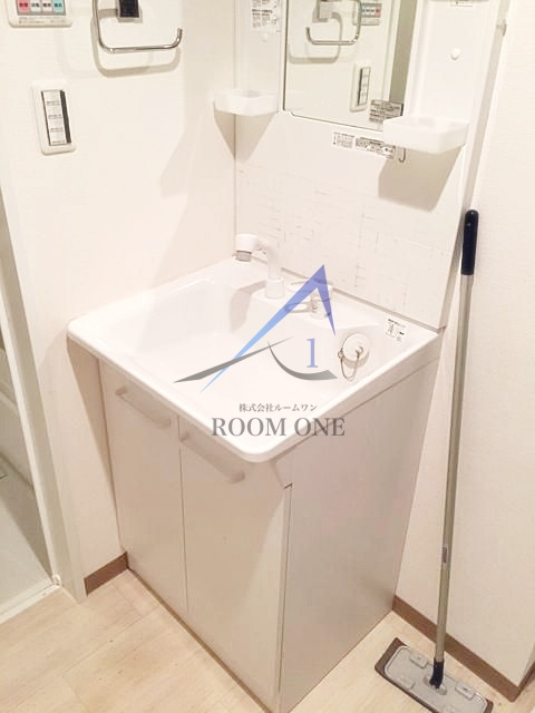シャトレー新宿御苑１の洗面所|洗面台です。