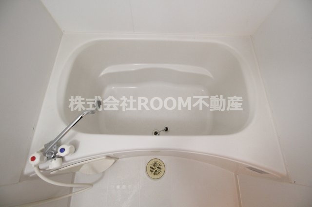 エスポワールはるかの浴室|日々の疲れを癒すお風呂付です