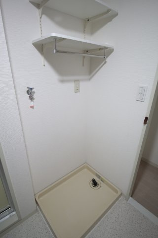 フルネスライズハチケンの設備|室内洗濯機置き場です。