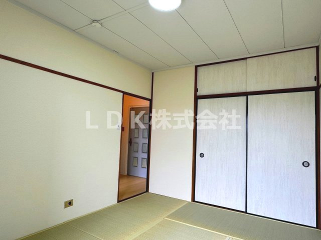 【寝室】 | 売主/薬円台グリーンハイツ1棟 | 和室6.0帖／押入付