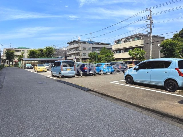 【駐車場】 | 売主/薬円台グリーンハイツ1棟 | 駐車場／平置き