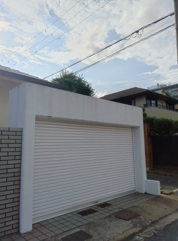 松ノ内町貸家の駐車場