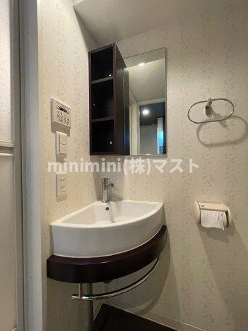 グランプラス谷町の洗面所
