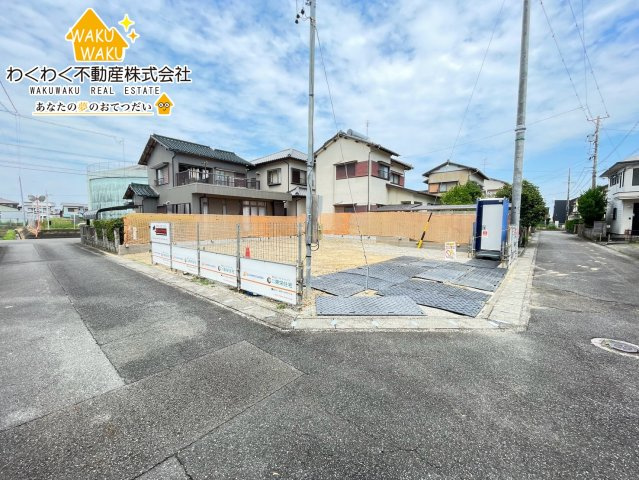 藤枝市泉町の前面道路含む現地写真