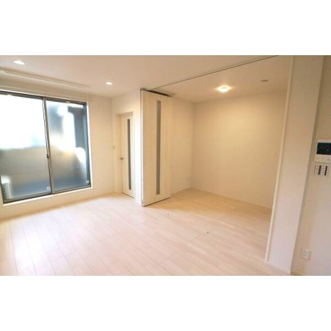 REGALEST WOOD TERRACE JOSHINの居間・リビング