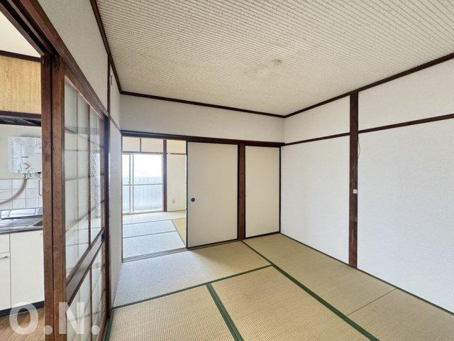 RHYTHM八尾の内装