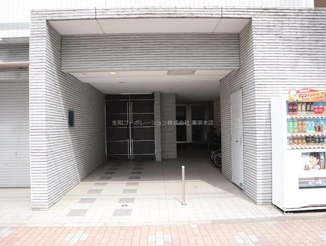 アールクレスト秋葉原のエントランス