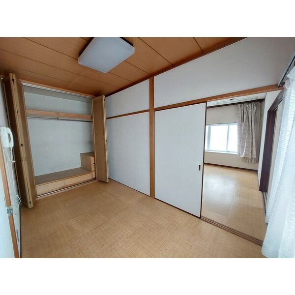 御供町戸建の収納