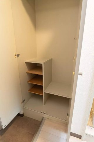 AP1033 フォーラムイン・東京 1002の収納|



