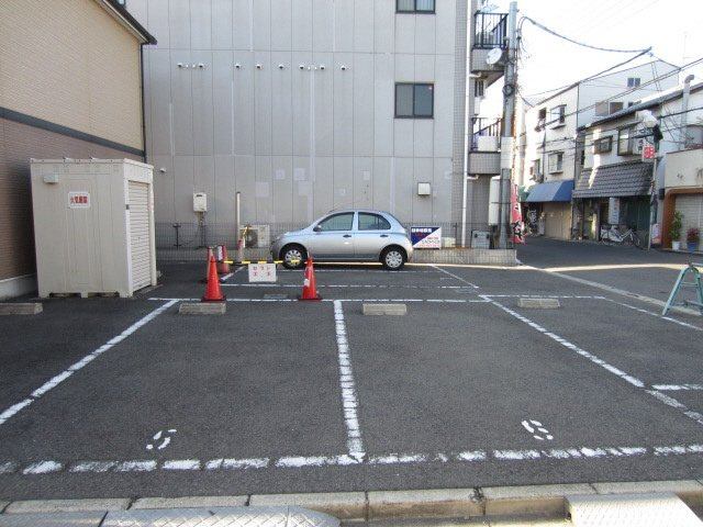 【駐車場】