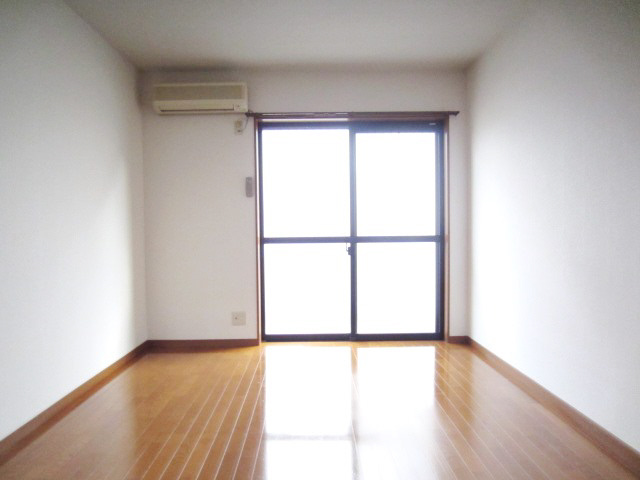 【寝室】