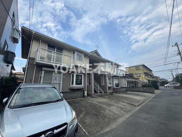 座間市緑ケ丘３丁目のアパートの駐車場