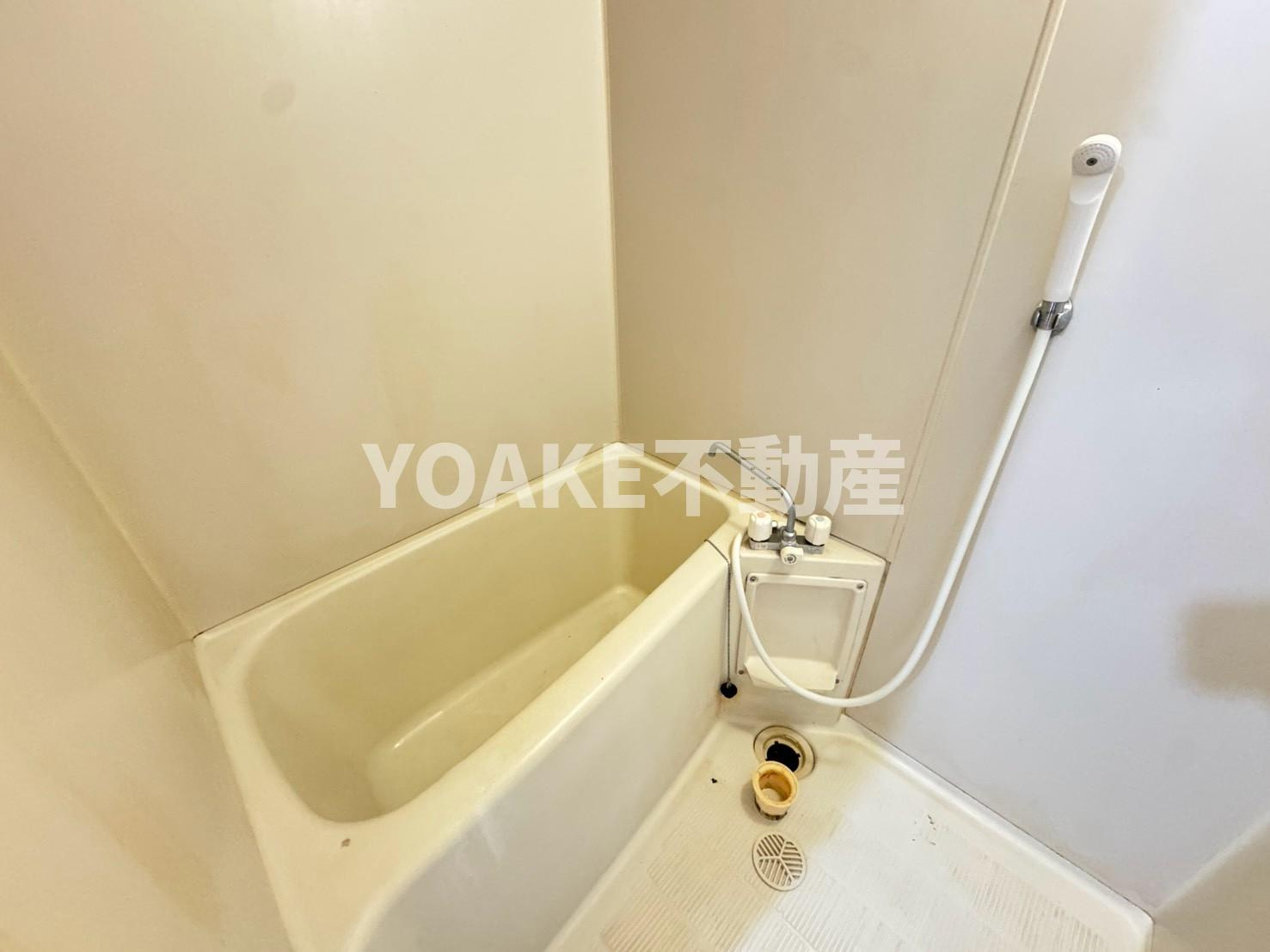 座間市緑ケ丘３丁目のアパートの浴室