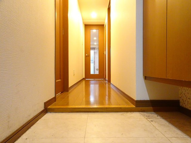 レジデンスミヤビの玄関|シンプルで使いやすい玄関です
