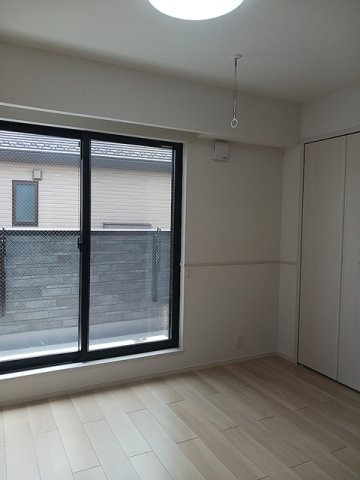 サン番館の内装|明るい室内です