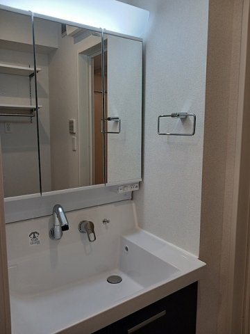 サン番館の洗面所|コンパクトで使いやすい洗面所
