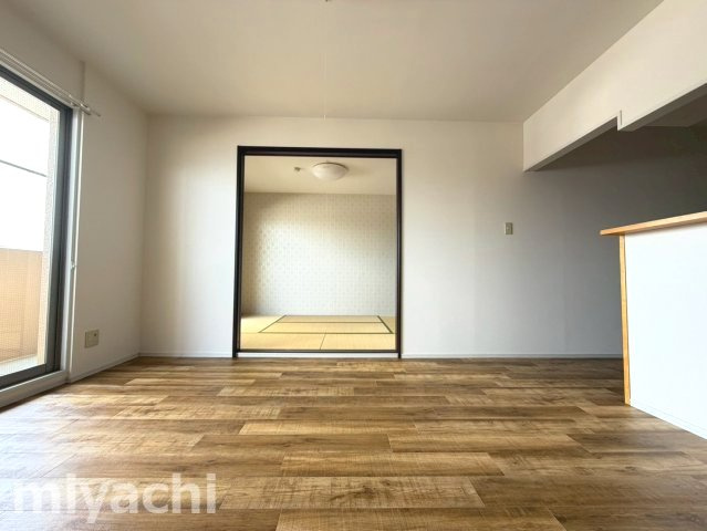 コスモパートⅡの内装