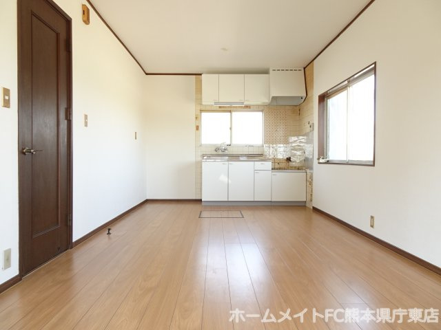 熊本市中央区出水７丁目の一戸建ての居間・リビング