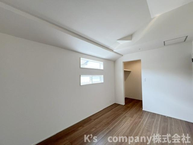 ◎茅ヶ崎市室田3丁目　新築戸建　1号棟の洋室|洋室7.5帖◇勾配天井で開放感があります◇主寝室におすすめです◇