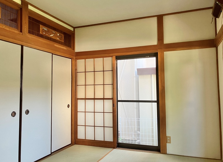 中央戸建の寝室|ゆとりの広さです