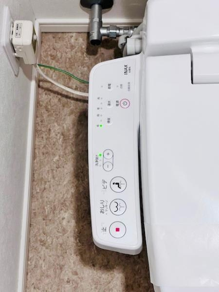 エミリブ東長崎のトイレ|落ち着いた色調のトイレです