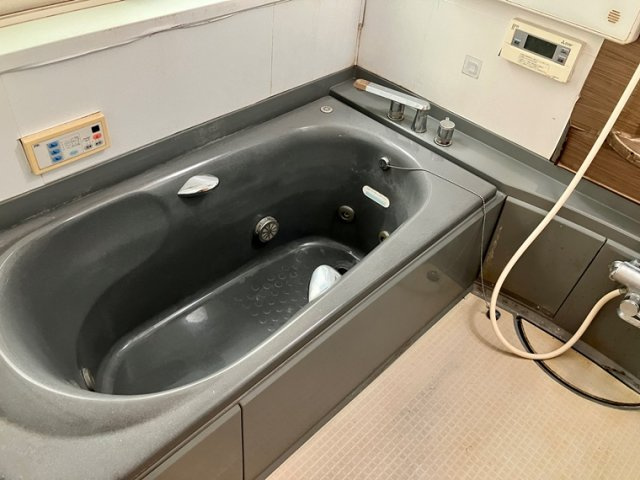 清水戸建の浴室|日々の疲れを癒すお風呂付です