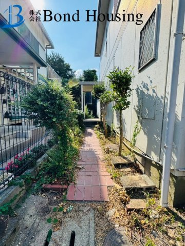 「閑静な住宅地」「LDK20帖」北朝霧丘　築48年の庭