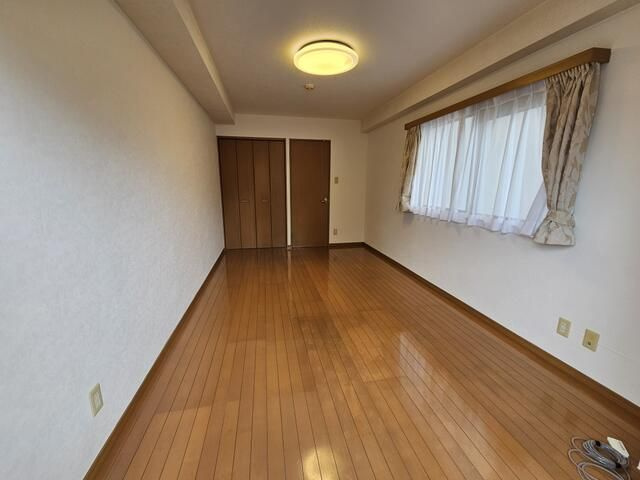 フィオーレ壱番館の居間・リビング
