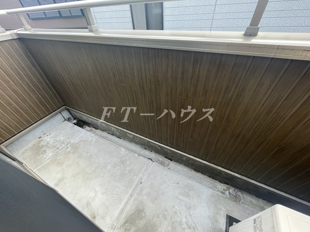 船橋市三山８丁目のアパートのバルコニー