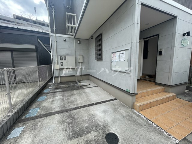 船橋市三山８丁目のアパートの駐車場