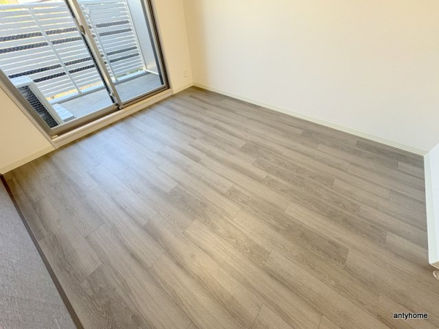 プレサンス西九条シティベイ　仲介手数料無料の洋室