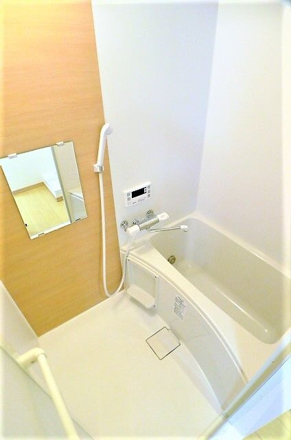 所沢市くすのき台２丁目の賃貸マンションの浴室