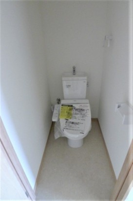 所沢市くすのき台２丁目の賃貸マンションのトイレ