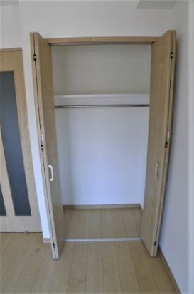 所沢市くすのき台２丁目の賃貸マンションの収納