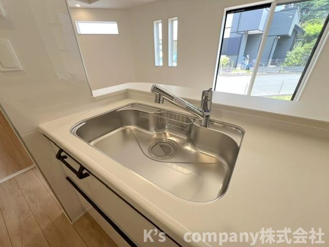 ◎茅ヶ崎市室田3丁目　新築戸建　2号棟のキッチン|耐久性に優れたステンレス素材のシンク◇
